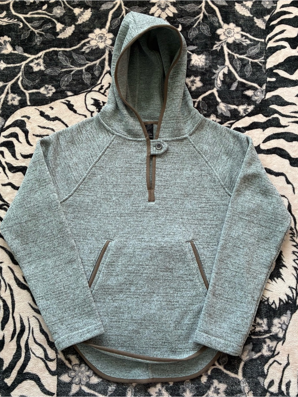 022 - WOMENS PRANA OUTDOORS HIKING PULLOVER HOODIE